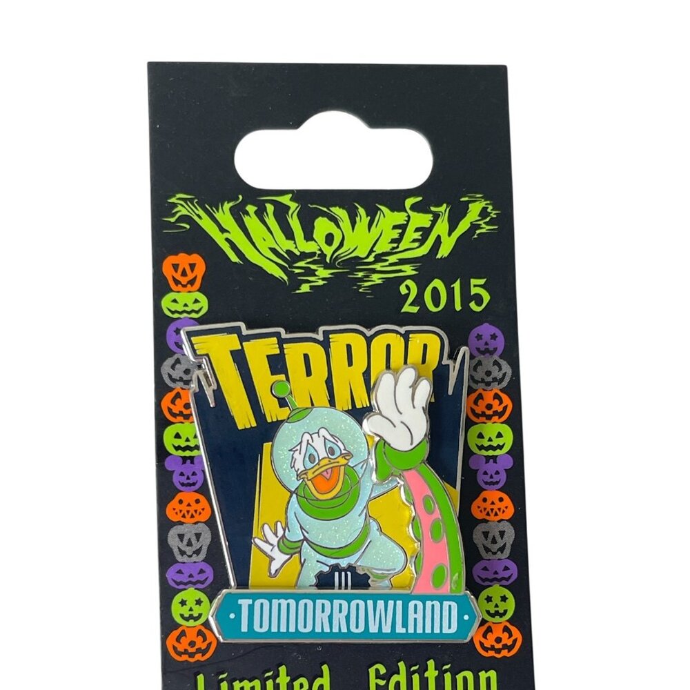 Disney Parks Halloween 2015 Donald Duck Tomorrowland Limited Edition Pin